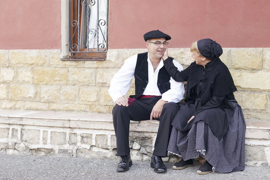 Learn Basque for advanced learners: Speak Basque fluently with the intermediate course! – 3